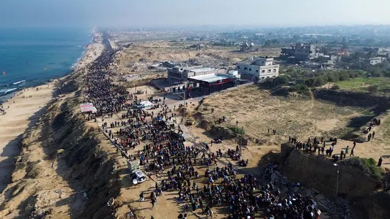 Menyemut, Begini Potret Puluhan Ribu Warga Palestina Saat Kembali ke Kota Gaza