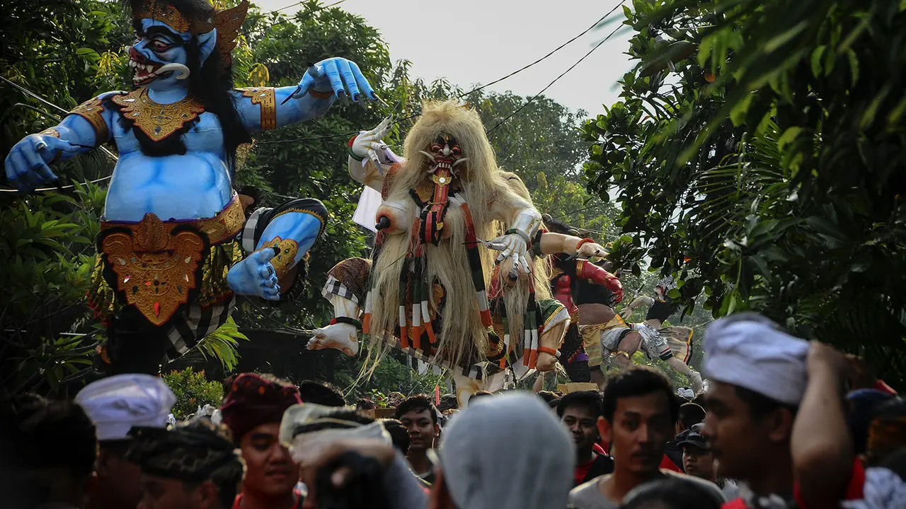 Pawai Ogoh-ogoh di Surabaya