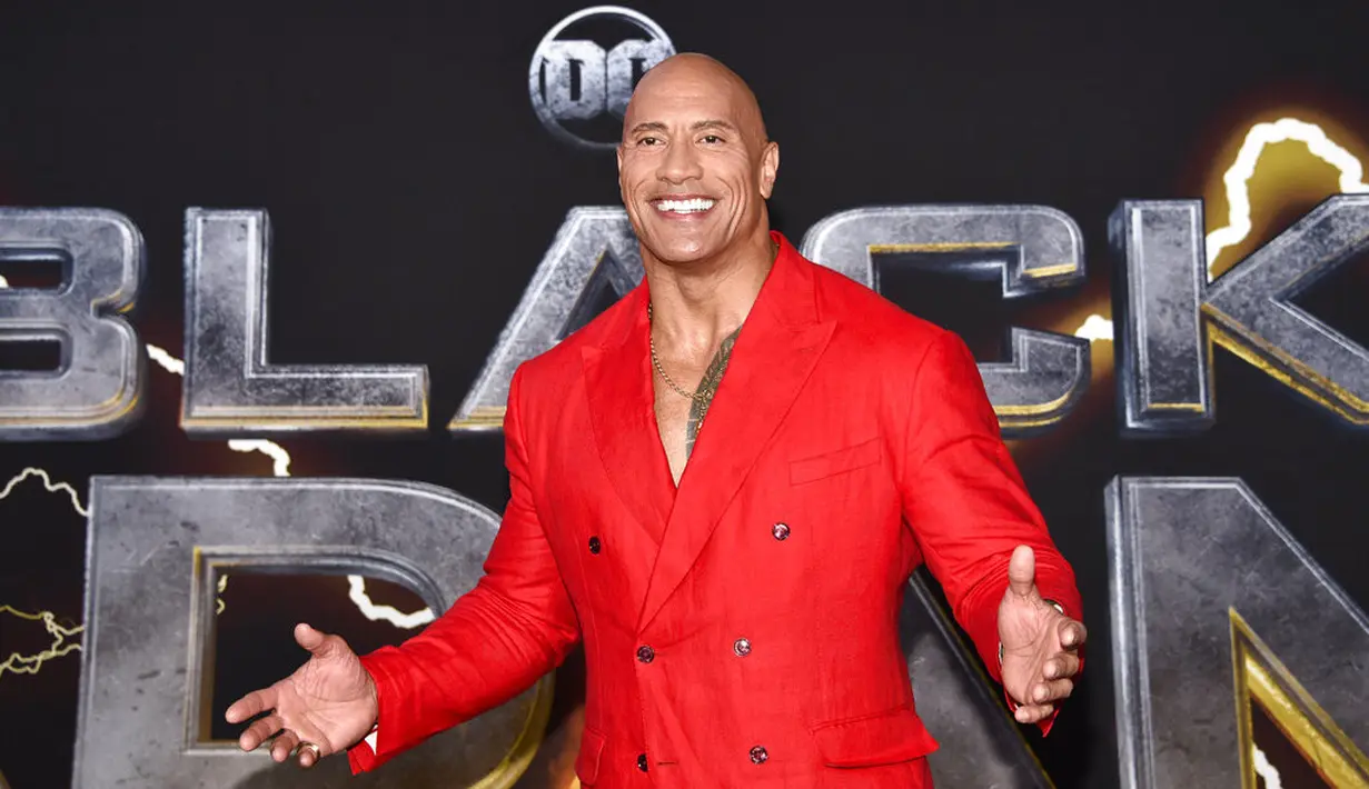 Dwayne Johnson dalam Premier Black Adam di Times Square, New York City, 12 Oktober 2022.  (Evan Agostini/Invision/AP)