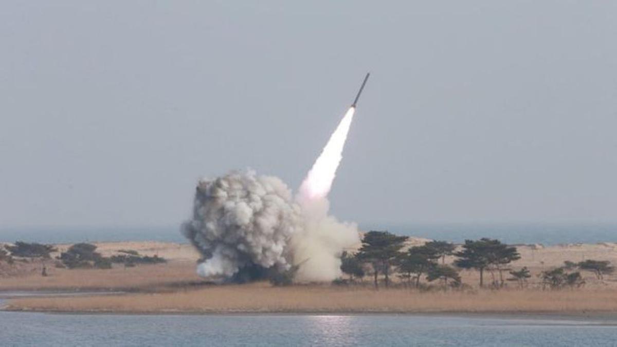 Korea Utara Uji Pembaruan Sistem, Tembak 2 Rudal Jarak Jauh - Global Liputan6.com