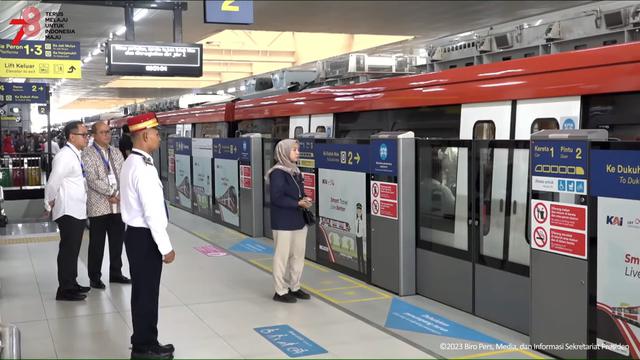 Tarif LRT Jabodebek akan diberlakukan promo berupa diskon sebesar 78 persen yang diwujudkan dalam tarif flat sebesar Rp 5.000