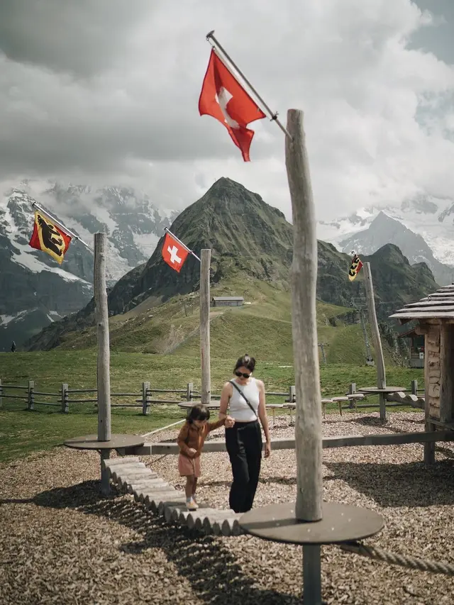 Sabai Morcheck liburan di Swiss (Instagram/sabaidieter)