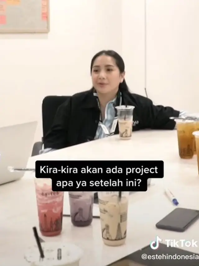 6 Potret Nagita Slavina Ditunjuk Jadi CEO Brand Minuman, Perluas Dunia Bisnis