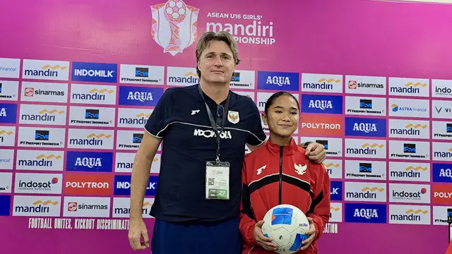 Pelatih Timnas Indonesia Putri U-16, Timo Scheunemann