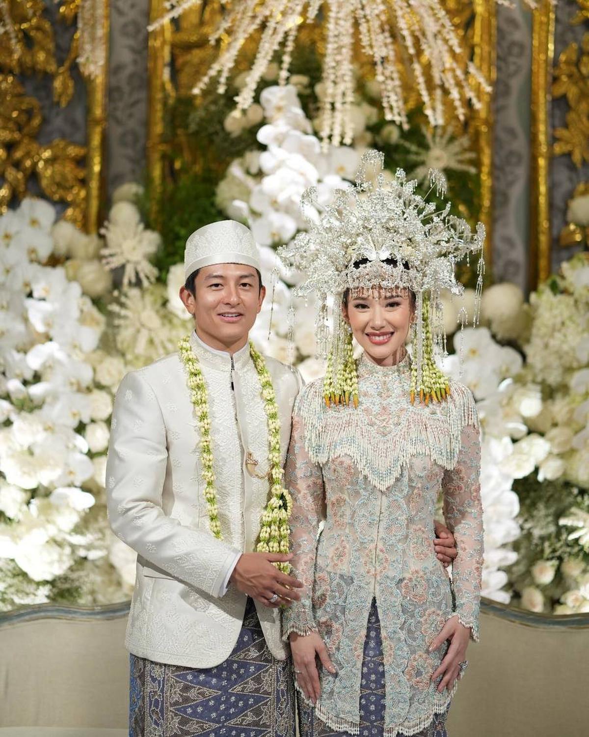 10 Potret Pernikahan Rio Haryanto dengan Keponakan Sandiaga Uno, Kental Nuansa Adat Betawi