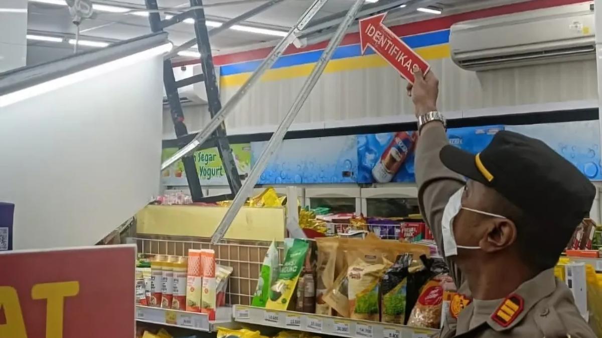 Minimarket di Sukmajaya Depok Dibobol Maling, 2 Mesin ATM Dirusak