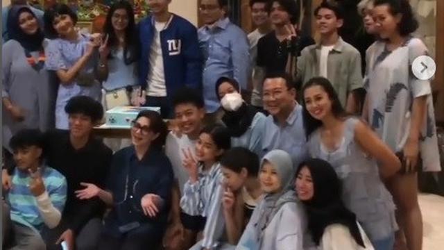 Perayaan ulang tahun Arie Nugroho yang ke-20 (Foto: Instagram @_allcastdjs_darijendelasma)