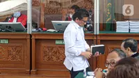 Terdakwa kasus pembunuhan Brigadir Yosua Hutabarat atau Brigadir J, Ferdy Sambo saat mengikuti sidang lanjutan di Pengadilan Negeri Jakarta Selatan, Jakarta, Selasa (13/12/2022). Sidang tersebut beragendakan mendengarkan kesaksian tiga orang saksi yakni Richard Eliezer, Ricky Rizal, dan Kuat Ma'ruf. (Liputan6.com/Faizal Fanani)