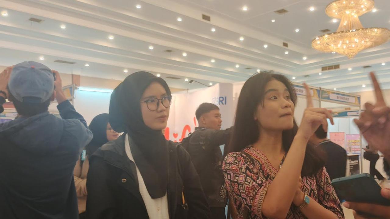 Memburu Peluang di Tengah Sunyi: Perjuangan Penyintas Tunarungu di Bursa Kerja Bandung