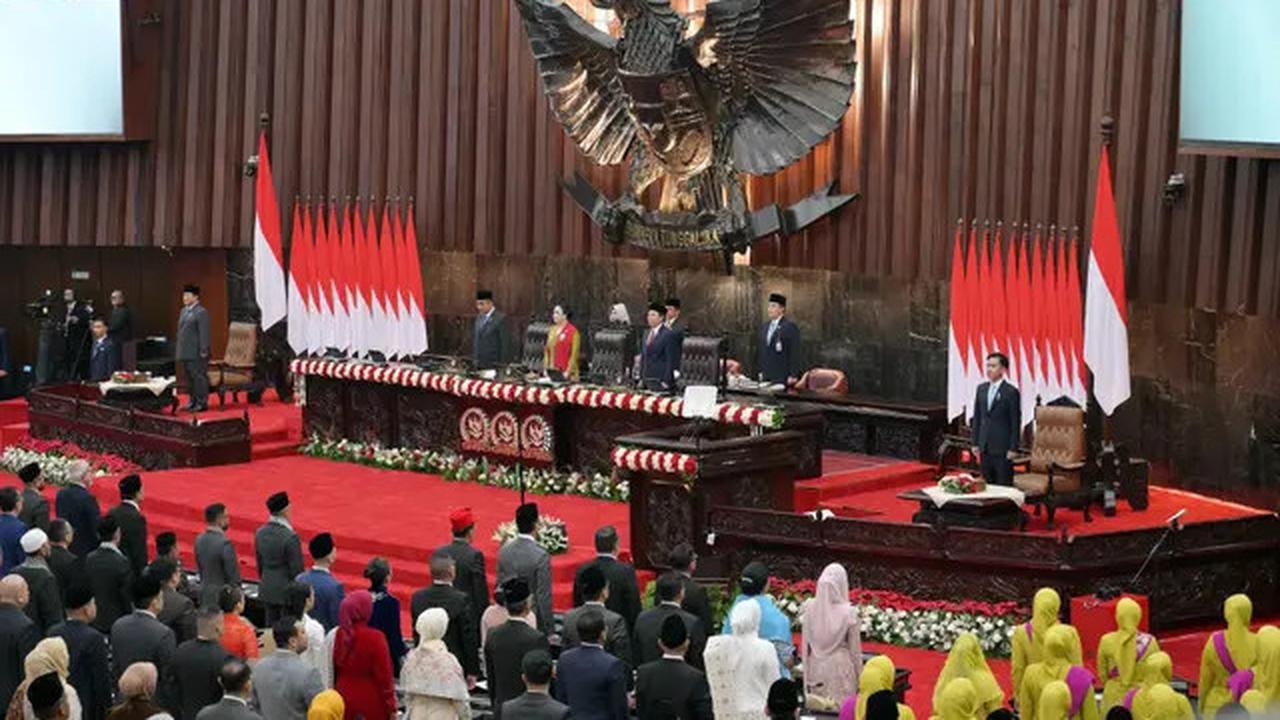 Warna-warni Cantik Kebaya Arzeti Bilbina hingga Atalia Praratya di Sidang Tahunan MPR