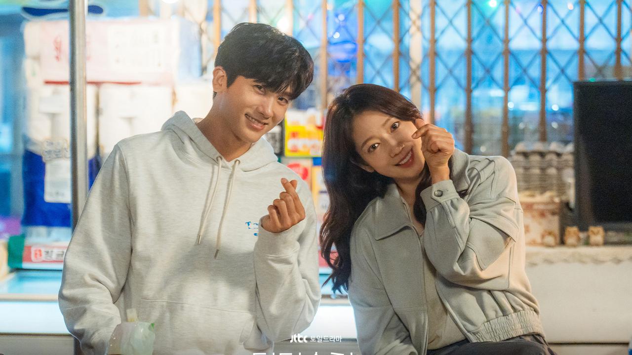 Park Shin Hye dan Park Hyung Sik di Drakor Doctor Slump. (JTBC via Soompi)