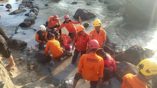 8 pekerja terjebak air di dalam lubang tambang emas di Banyumas, Jawa Tengah. (Foto: Liputan6.com/Basarnas)