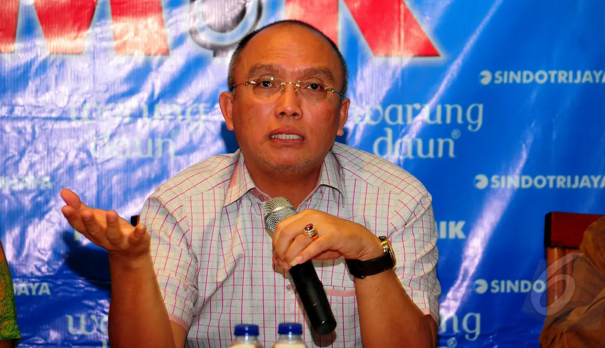 Mantan hakim, Asep Iwan Iriawan saat menjadi pembicara dalam diskusi bertema "Darurat Narkoba", di Cikini, Jakarta, Sabtu (16/5/2015). BNN mengklaim Indonesia sudah mengalami darurat narkoba. (Liputan6.com/Yoppy Renato)