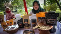 Menteri Koperasi dan UKM (MenkopUKM) Teten Masduki, meyakini varian kopi Robusta asal Lombok dapat menjadi produk unggulan. (Dok KemenkopUKM)