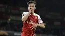 2. Mesut Ozil – Gelandang Arsenal ini ternyata mempunyai bakat sebagai Vlogger. Aktivitas sehari hari serta challenge merupakan konten yang biasa diupload di YouTube nya. (AP/Kirsty Wigglesworth)