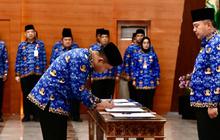 Lantik 1.256 PPPK & 47 Pejabat Fungsional, Sekjen Kemendagri Tegaskan Budaya Tanggung Jawab dalam Bekerja