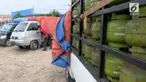 Aparat menggerebek gudang yang memproduksi tabung gas oplosan di Kavling DPR Blok C, Kelurahan Nerogtog,  Kota Tangerang.