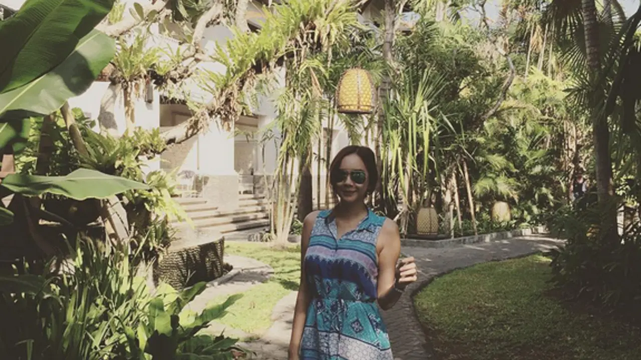 [Bintang] Aura Kasih
