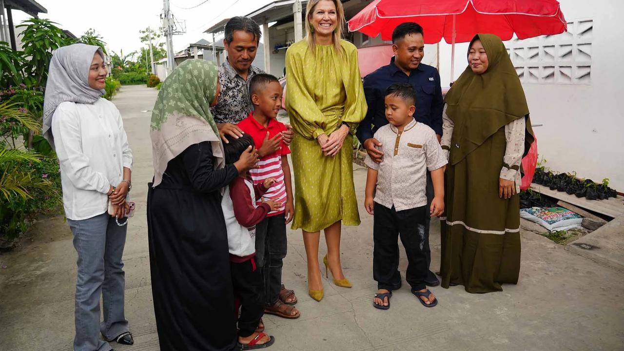 FOTO: Ratu Maxima Tinjau Perumahan Bersubsidi di Cibitung, Bahas Akses Keuangan bagi Warga