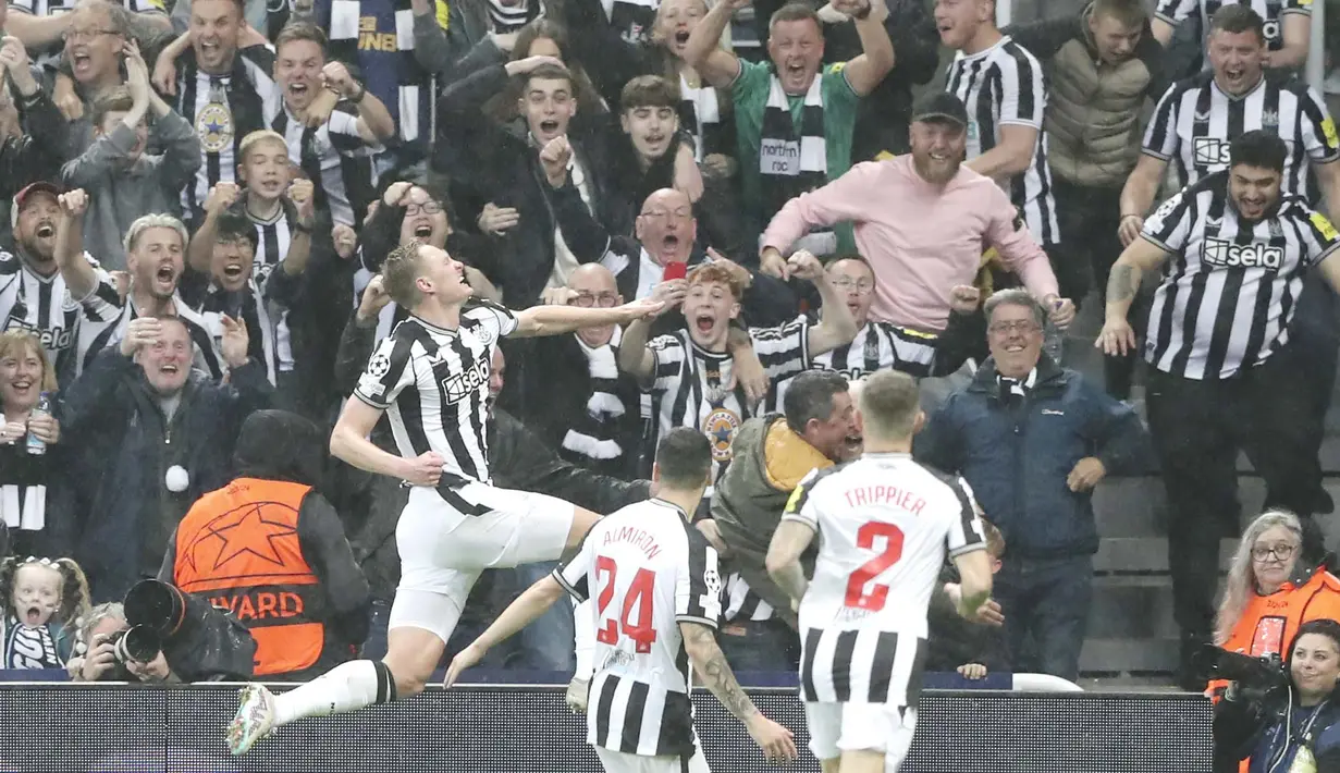 Foto Melihat Klub Bertabur Bintang PSG Diobokobok Newcastle United di