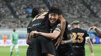 Selebrasi Son Heung-min dkk. dalam laga pramusim Newcastle vs Tottenham di Seoul, Minggu (3/8/2025). (AP Photo/Ahn Young-joon)