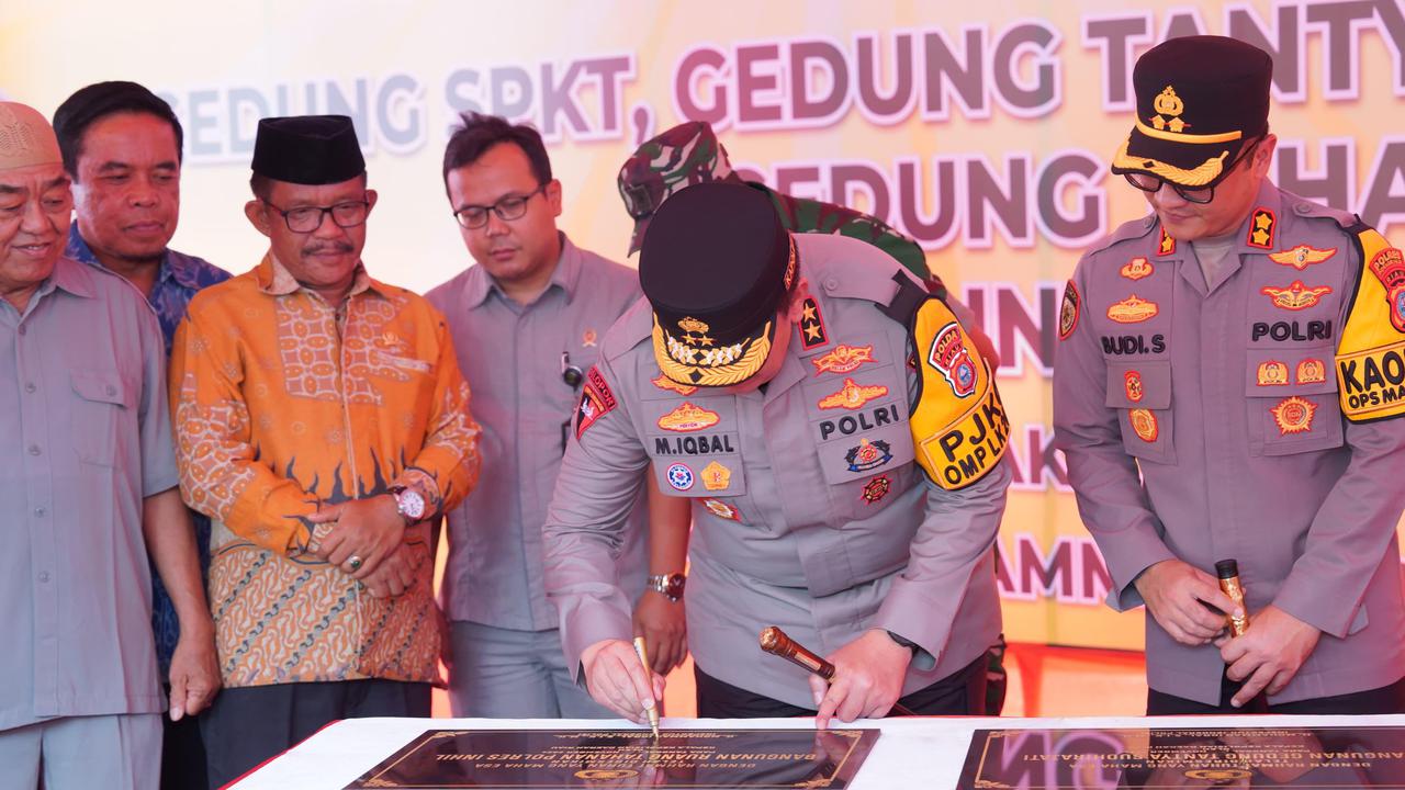 Resmikan Tiga Gedung Baru Polres Indragiri Hilir, Kapolda Harap Personel Tingkatkan Kinerja