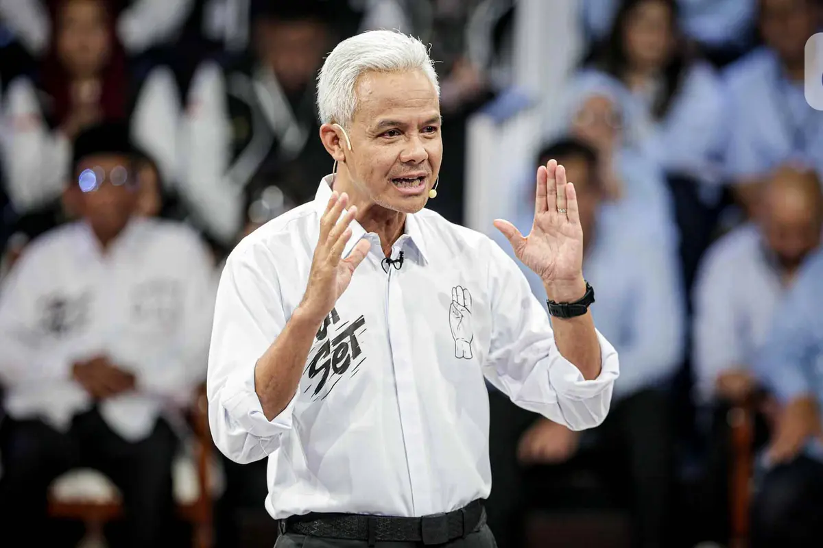 Ekspresi Para Capres/Cawapres saat Paparan Visi Misi pada Debat Perdana Pilpres 2024