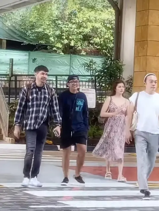 Di usia yang tak lagi muda, Beniqno belum juga menikah [instagram/beniqno]