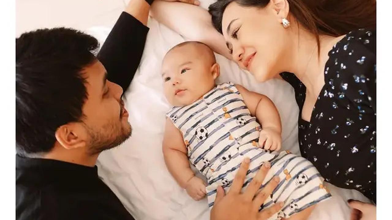 7 Potret Wajah Baby Arash, Diungkap Aaliyah dan Thariq di Usia 3 Bulan