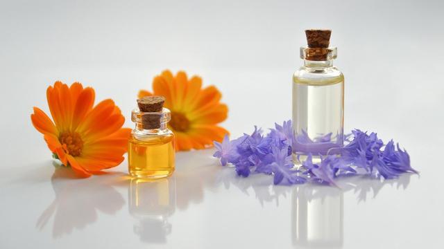 Ilustrasi minyak untuk kerokan