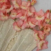 ilustrasi korset/Reggie Pankova/pexels.com