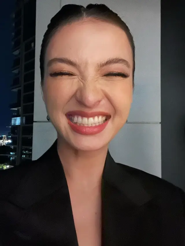 Potret Ekspresi Raline Shah