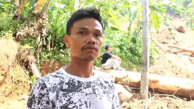 Salah satu korban bencana longsor melanda dua kampung di Cisolok, Kabupaten Sukabumi, Jawa Barat.