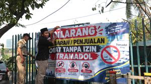 Petugas Gabungan Temukan Tramadol di Lapak Pedagang Kawasan KS Tubun