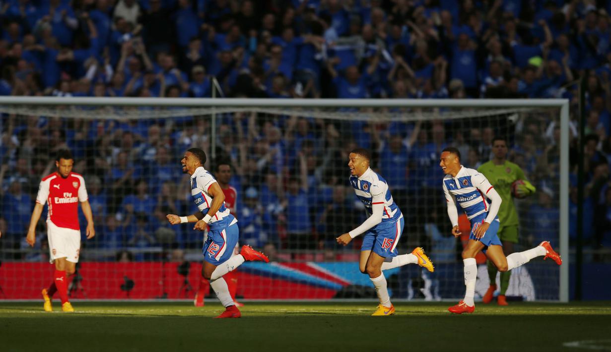 Aksi Garath McCleary usai berhasil mencetak gol penyeimbang bagi reading di menit 54