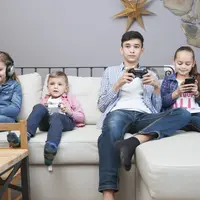 Generasi beta bukan sekadar “anak zaman AI”. (Foto/Dok: freepik.com)