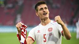 Joakim Maehle berhasil meledak bersama Tim Dinamit (julukan Timnas Denmark). Ia merupakan salah satu kandidat Player of The Tournament setelah berhasil gulung Wales di perempatfinal dan sumbangkan satu assist untuk gol yang dicetak Kasper Dolberg. (Foto: AFP/Pool/Piroschka van de Wouw)