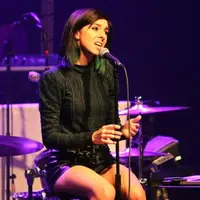 Penyanyi muda jebolan ajang pencarian bakat The Voice yaitu Chritina Grimme meninggal saat menggelar konser di Orlando. (via Guardian.com)