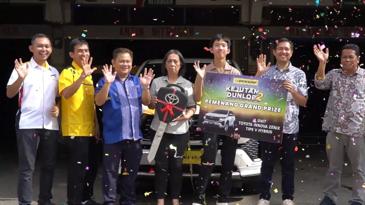 Pembeli Ban asal Jambi Ini Dapat Hadiah Toyota Innova Zenix (ist)