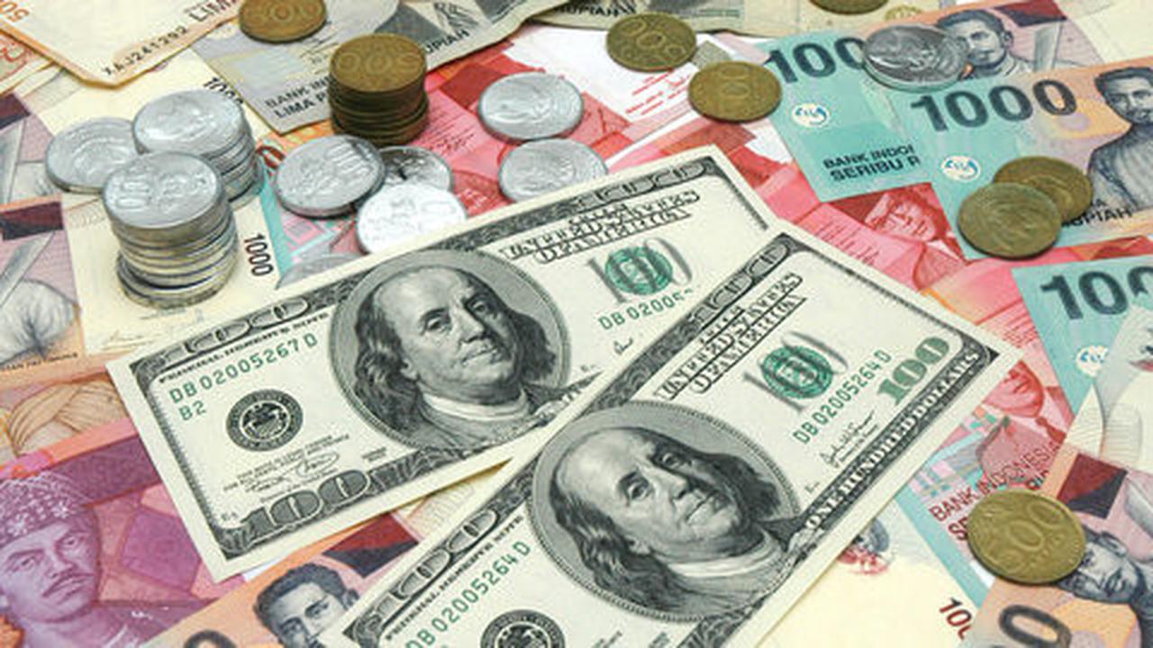 Rupiah dibuka menguat 41 poin ke level Rp 13.607 per USD