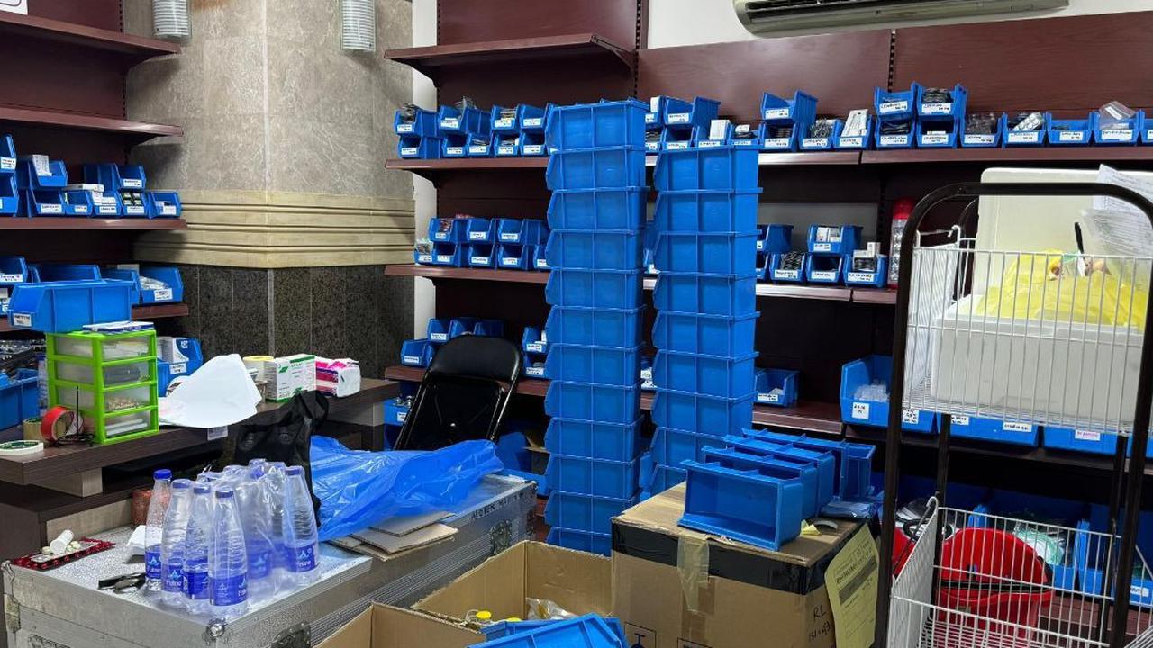 "Ada kebutuhan obat yang sifatnya vital, ada esensial dan non esensial," kata Kepala Seksi Kesehatan KKIH Madinah, Muhammad Firdaus di Madinah, Arab Saudi, dikutip Minggu (12/5).