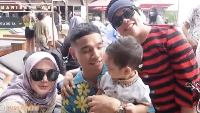 Sering Dijodohkan, Ini 6 Potret Kebersamaan Fadly Faisal dan Marissya Icha