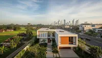 7 Model Rumah Desa untuk Lahan di Perbatasan Desa dan Kota, Tenang dengan Akses Modern