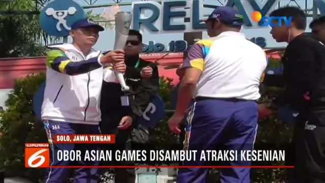Sempat molor selama hampir dua jam, obor Asian Games 2018 akhirnya tiba di Tugu Makutha, Solo, Jawa Tengah.