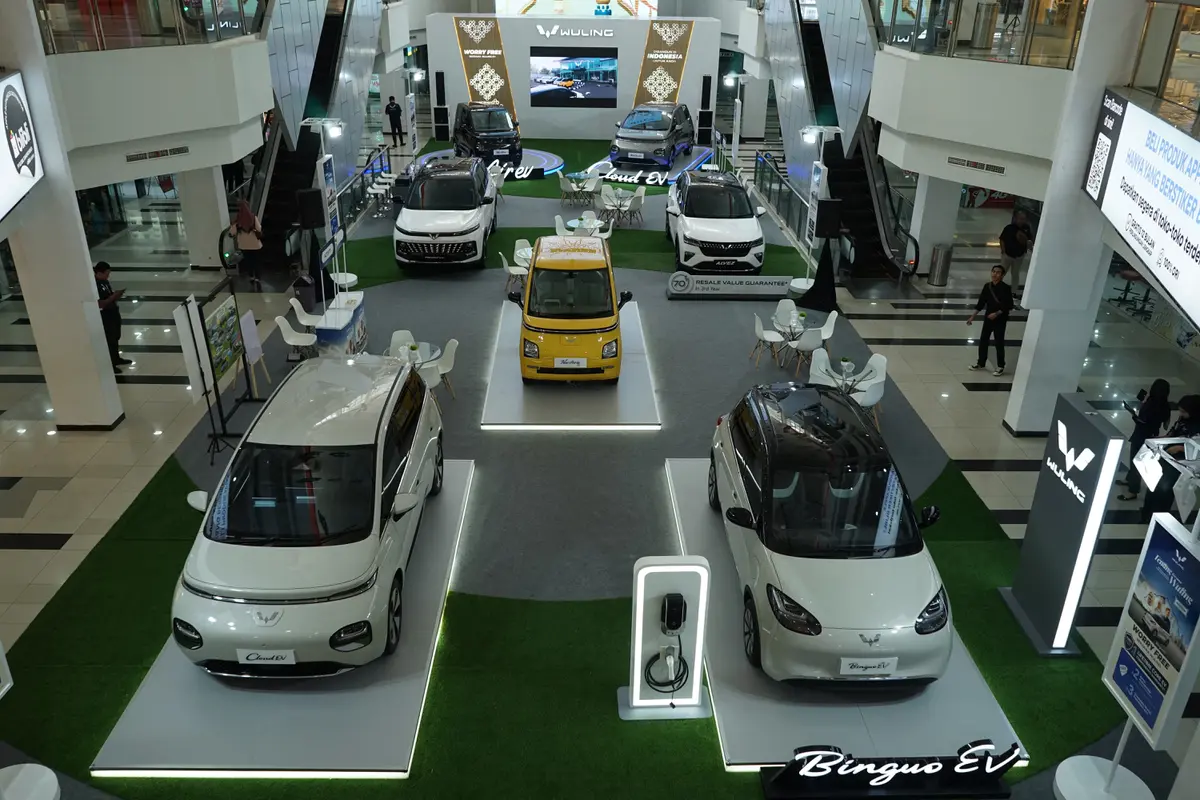 Baterai Tahan Air, Mobil Listrik Wuling Mampu Lewati Banjir Palembang