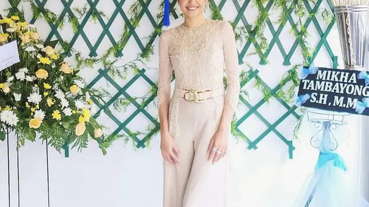 5 Model Atasan Brokat Simple Elegan, Anti Norak