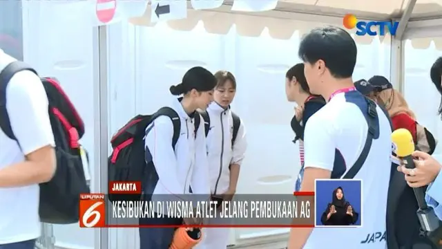 Tak hanya panitia, para atlet di Wisma Atlet Kemayoran, Jakarta Pusat, sibuk menyiapkan diri untuk hadir di Upacara Pembukaan Asian Games nanti malam di GBK.