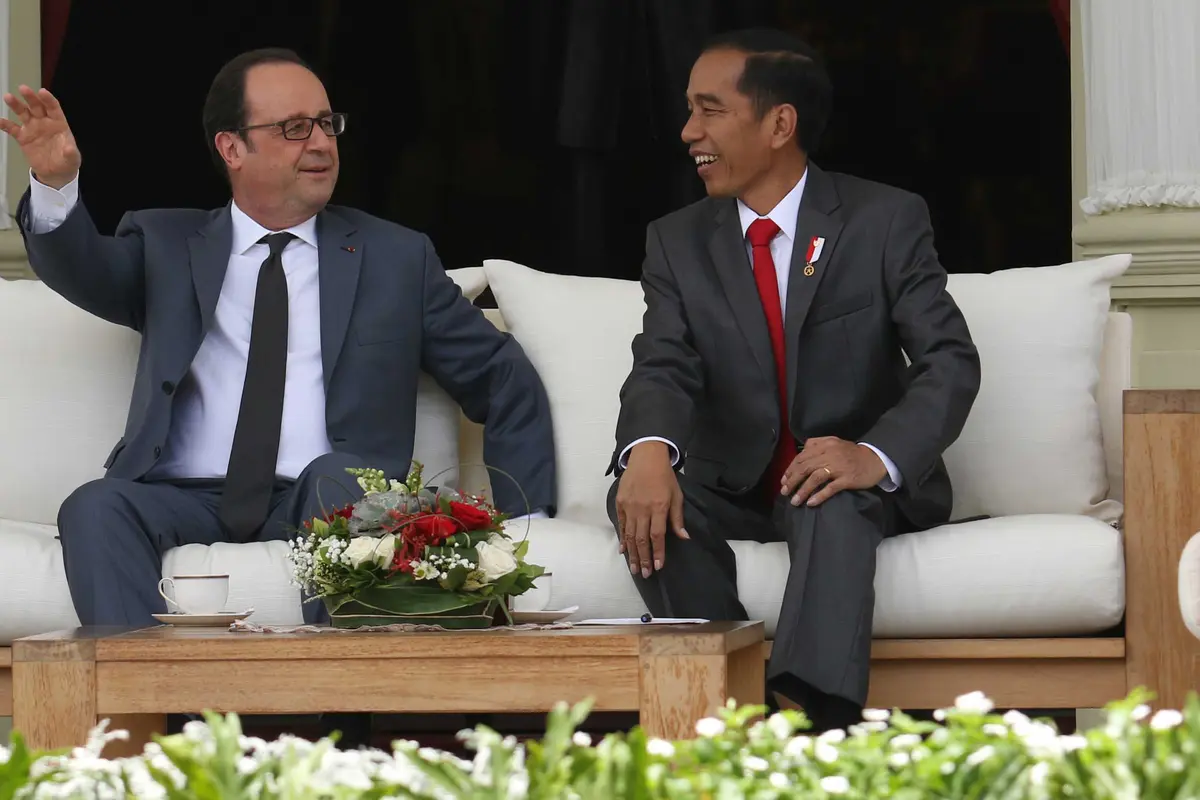 20170329-Jokowi Sambut Presiden Perancis Di Halaman Istana-Angga
