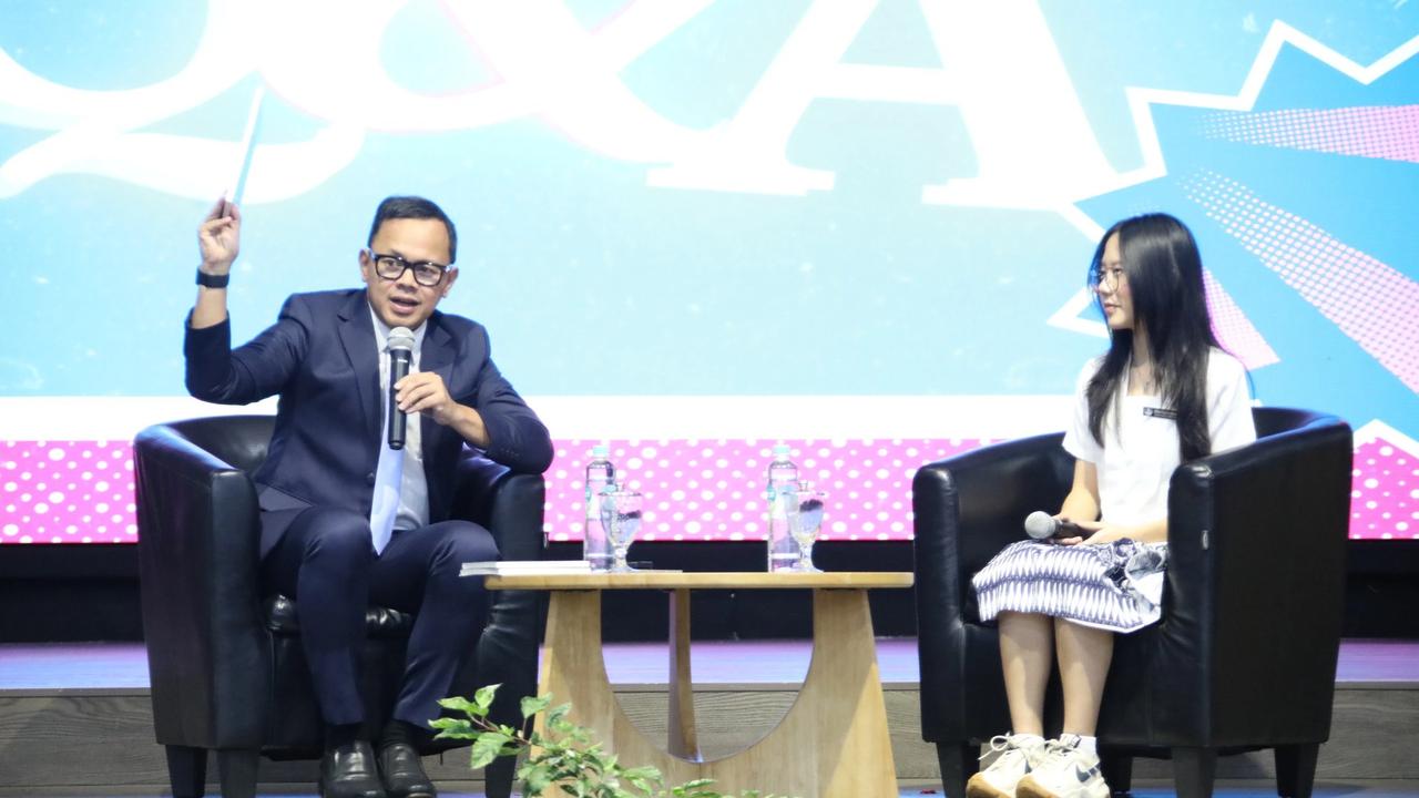 Wamendagri Bima Arya Sugiarto saat menjadi pembicara pada acara Sekolah Bogor Raya Model United Nations (SBRMUN) 2026 di Sekolah Bogor Raya