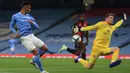 Gelandang Manchester City, Ferran Torres, berusaha mencetak gol ke gawang Bournemouth pada laga babak ketiga Piala Liga Inggris di Etihad Stadium, Jumat (25/9/2020) dini hari WIB. Manchester City menang 2-1 atas Bournemouth. (AFP/Mike Egerton/pool)